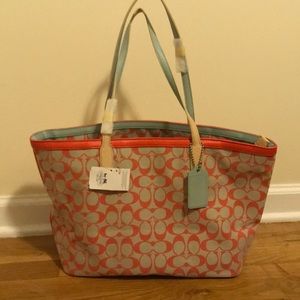 Coach tote BRAND NEW!